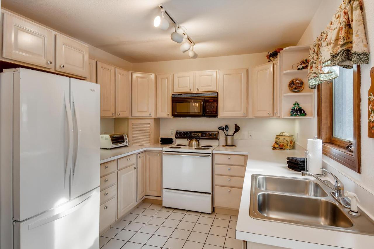 Pinecreek #F - 3 Bedroom - Close To Town - Shuttle To Slopes - Pool And Hot Tub Access Breckenridge Exterior photo