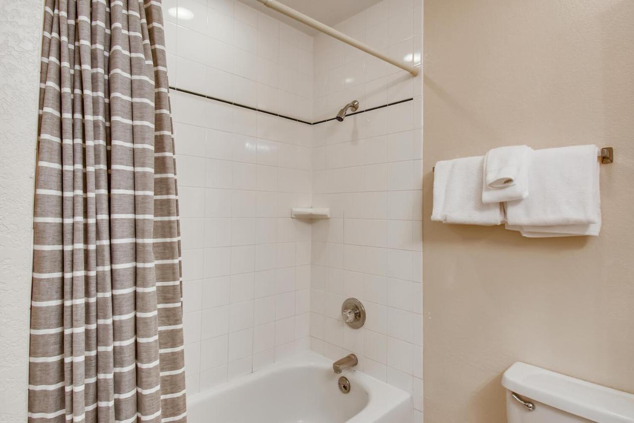 Pinecreek #F - 3 Bedroom - Close To Town - Shuttle To Slopes - Pool And Hot Tub Access Breckenridge Exterior photo